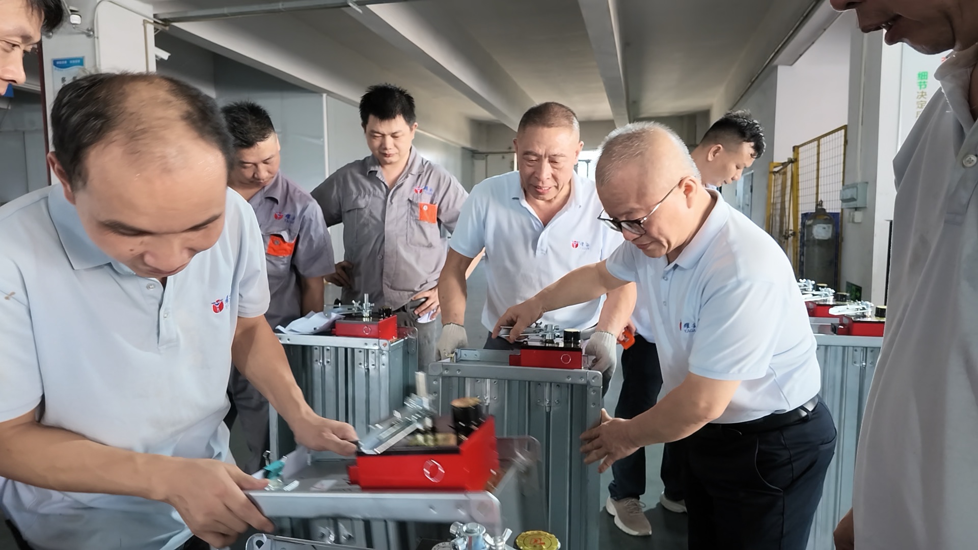 ff2ff6a4fe0ca53f3c76af523930cbab.jpg